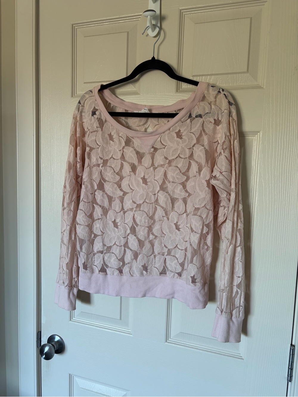🎉 BCBGENERATION - Light Pink Lacey Long Sleeve - Fits Medium (Tag Large)